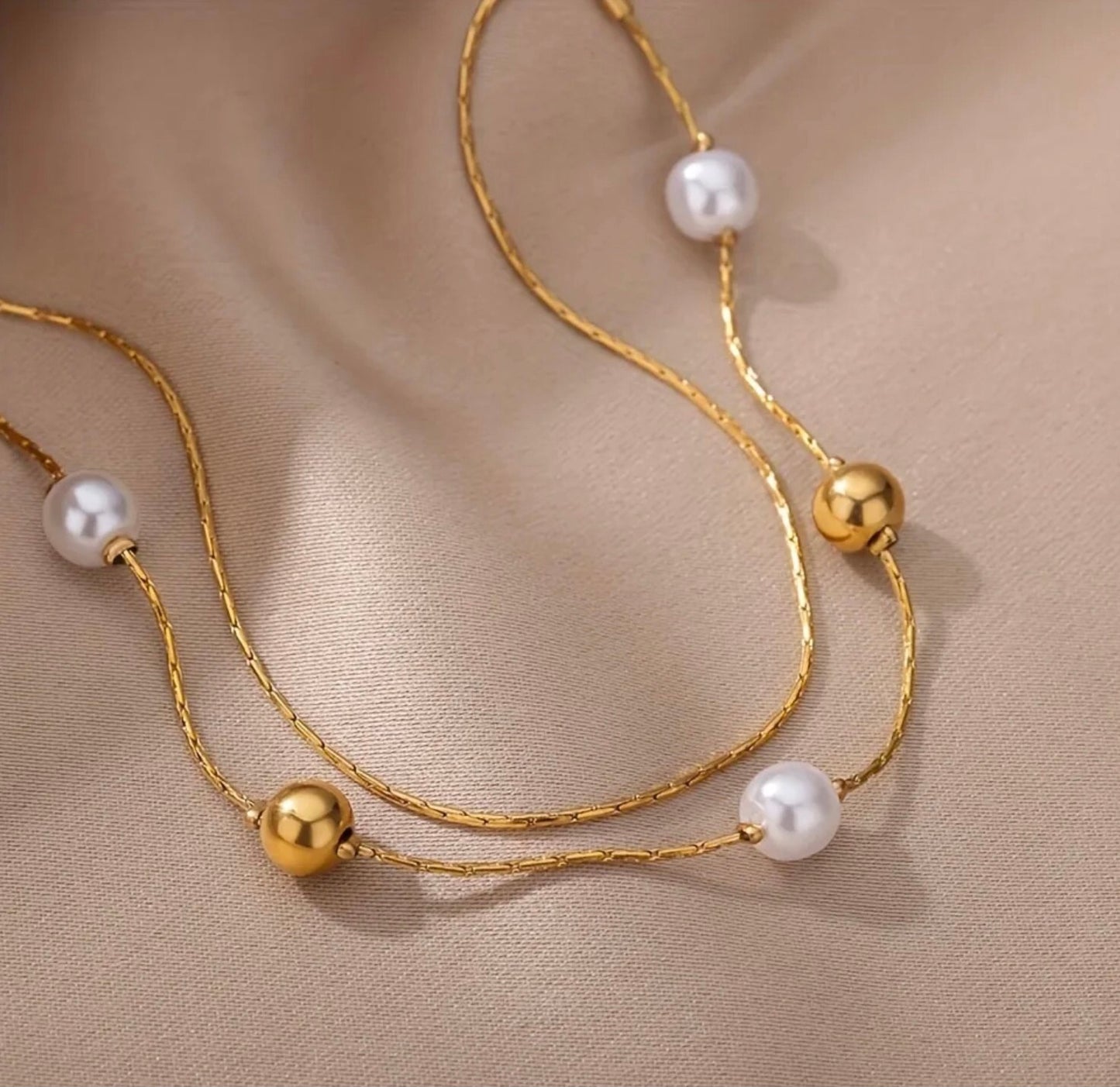 Pearl and Gold Allure Bracelet
