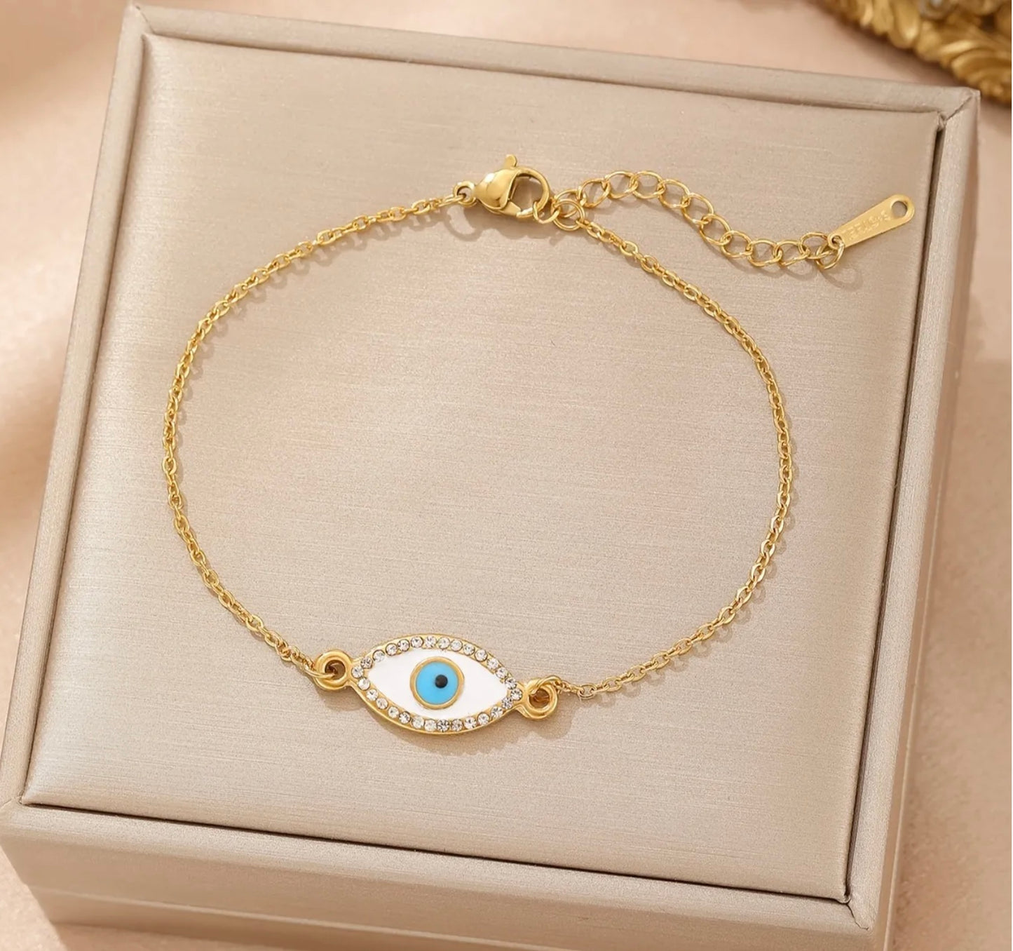 Serenity Eye With Dimond Bracelet