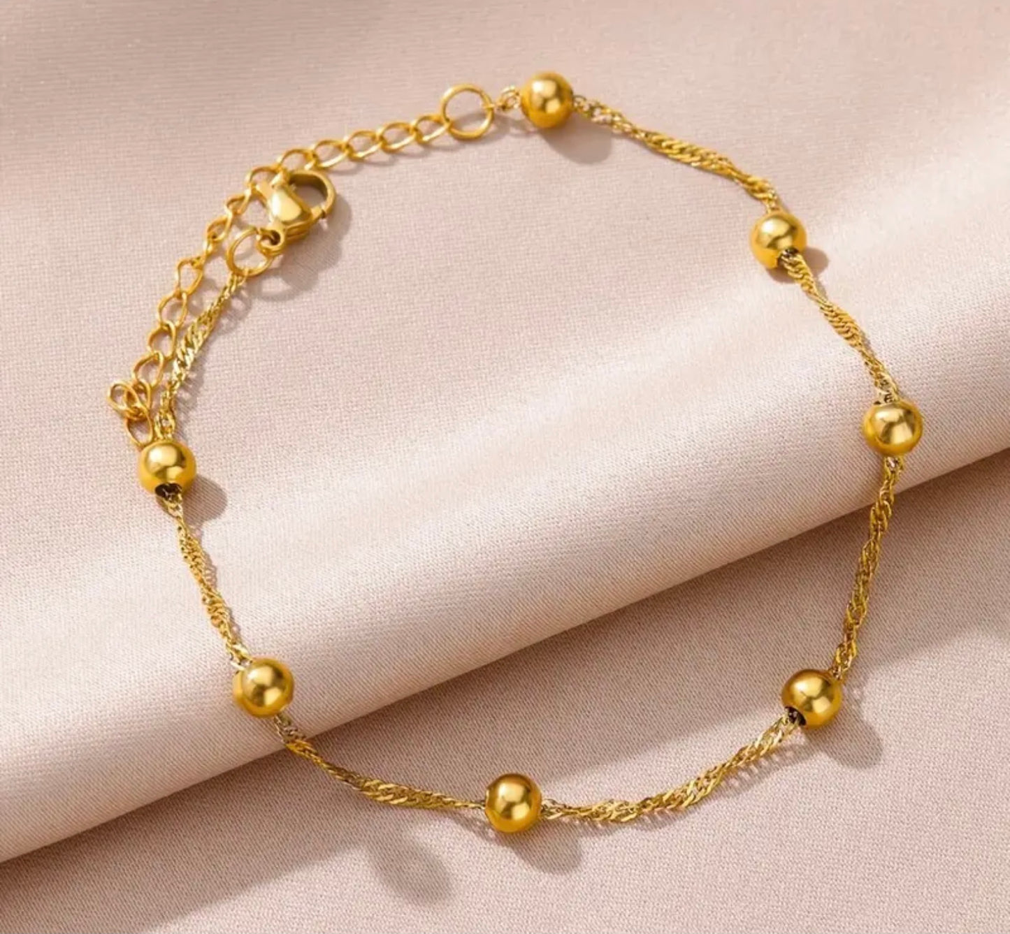 Luna Golden Bead Bracelet