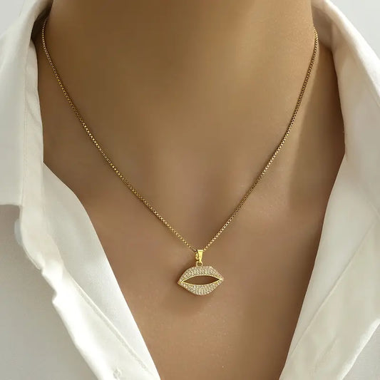 Kiss Me Golden Stainless Steel Chain Lips