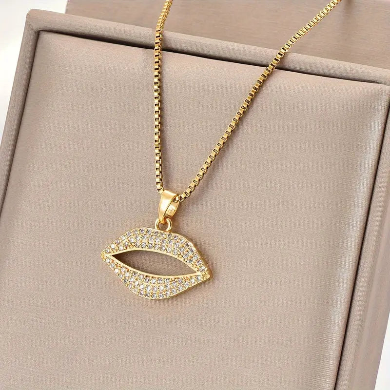 Kiss Me Golden Stainless Steel Chain Lips